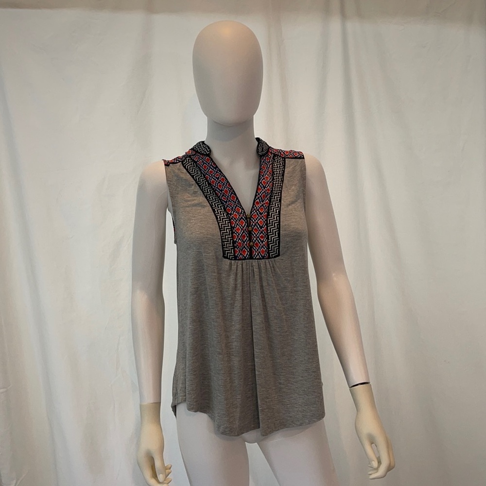 Gray market and spruce cap sleeve shirt